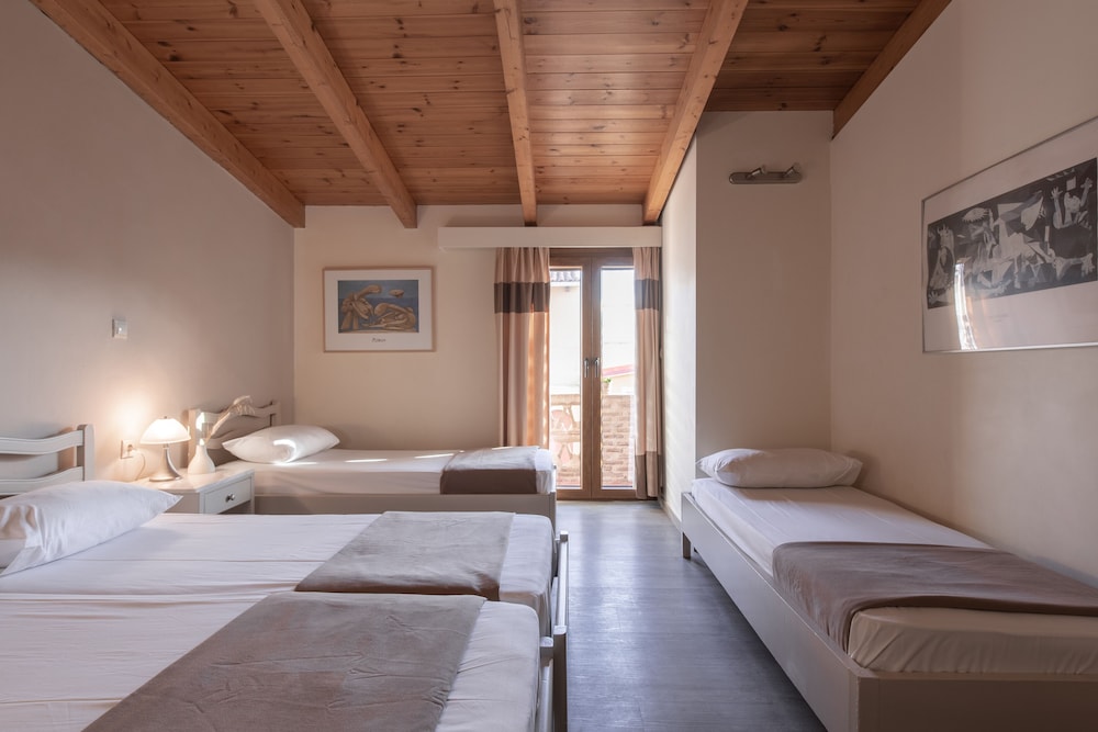 Standard Quadruple Room photo 1