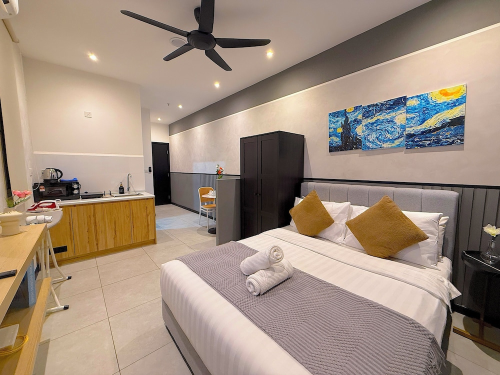 Superior Apartment, 1 Bedroom, Non Smoking, Refrigerator & Microwave