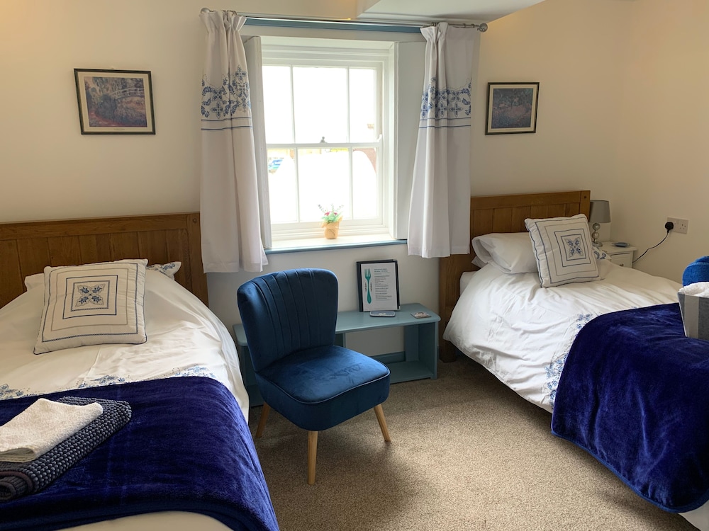Classic Double or Twin Room, Garden View photo 1