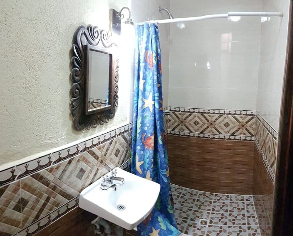 Standard Single Room, Ensuite photo 2