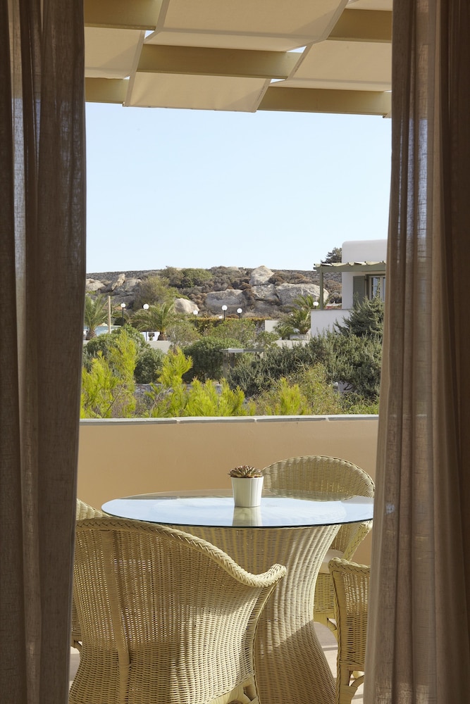 Family Suite, 2 Bedrooms, Jetted Tub, Sea View photo 2