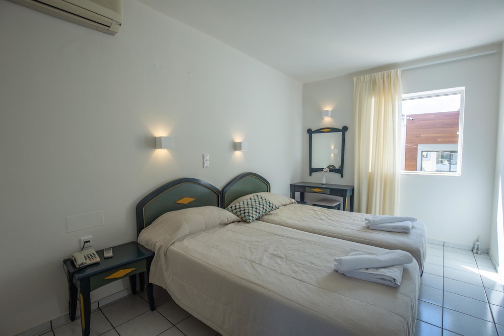 Superior Apartment, 1 Bedroom, Balcony - Photo 2
