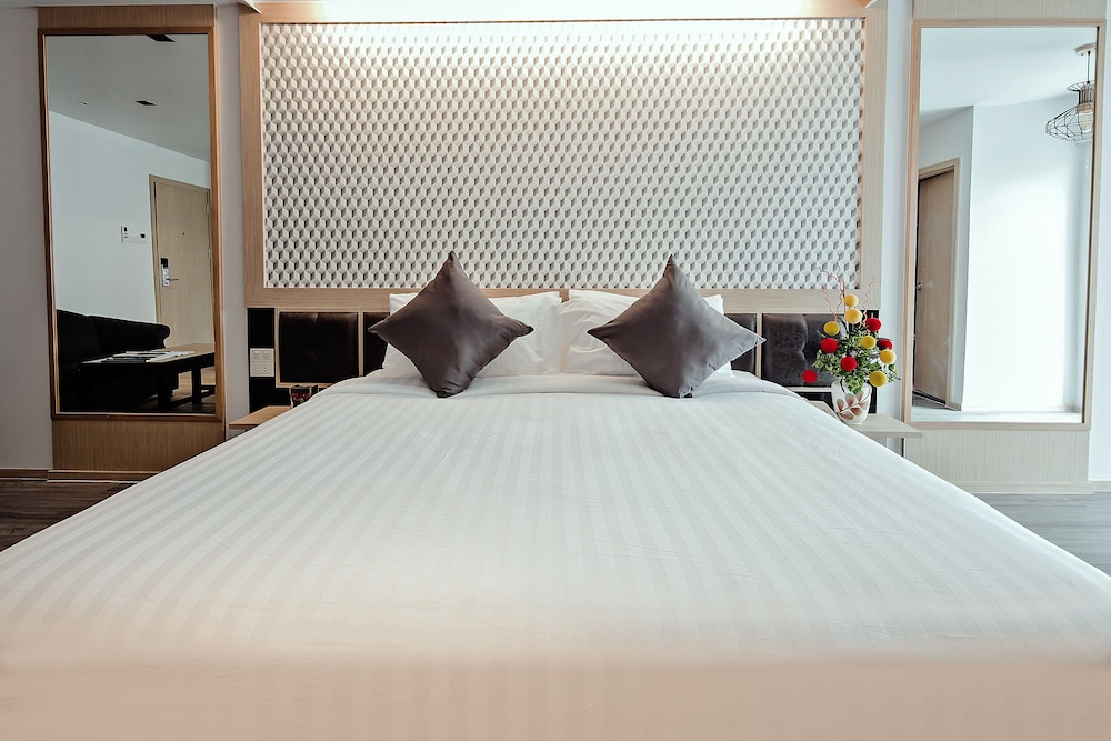 Junior Suite King Room