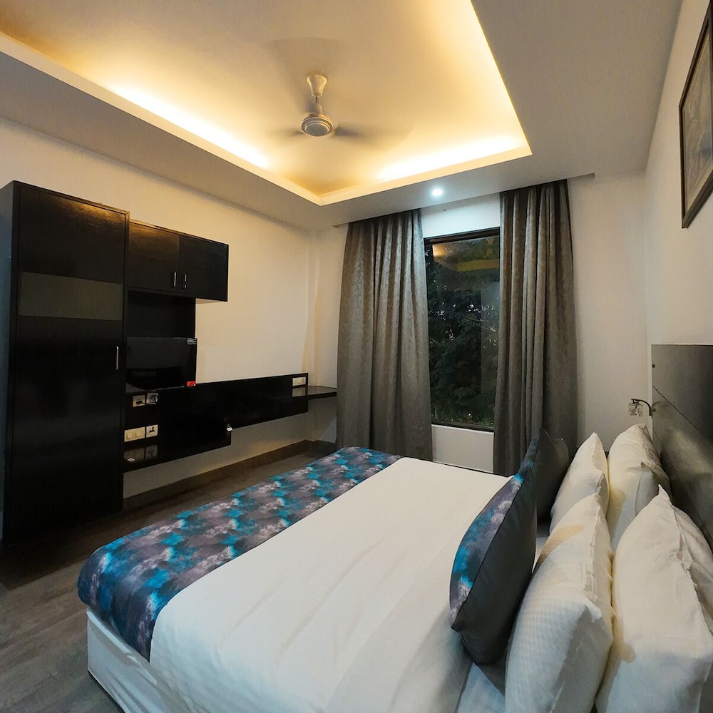 Deluxe Double Room, City View