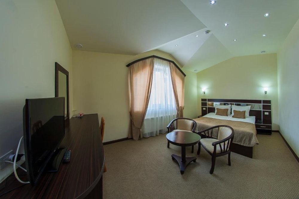 Standard Double or Twin Room photo 1