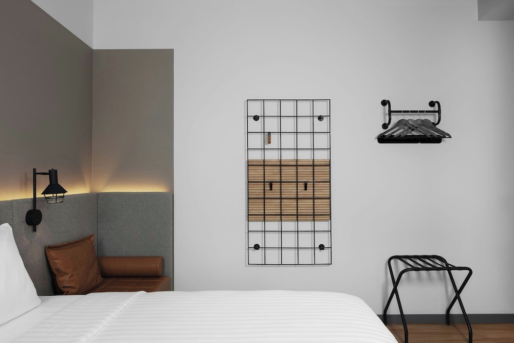 Room, 1 Queen Bed, City View