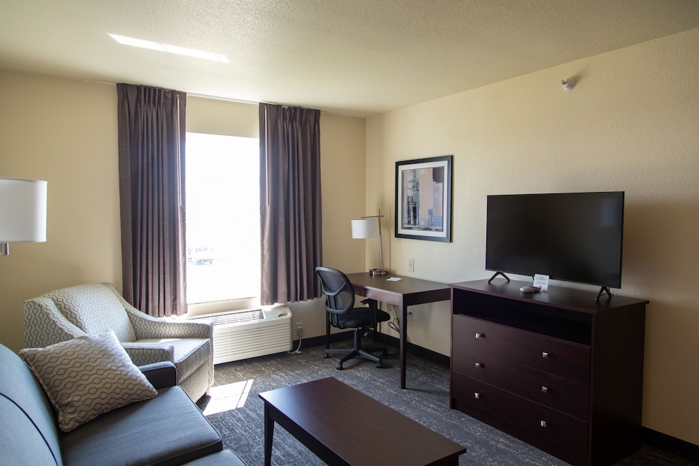 Suite, 1 King Bed with Sofa bed, Non Smoking - Photo 6