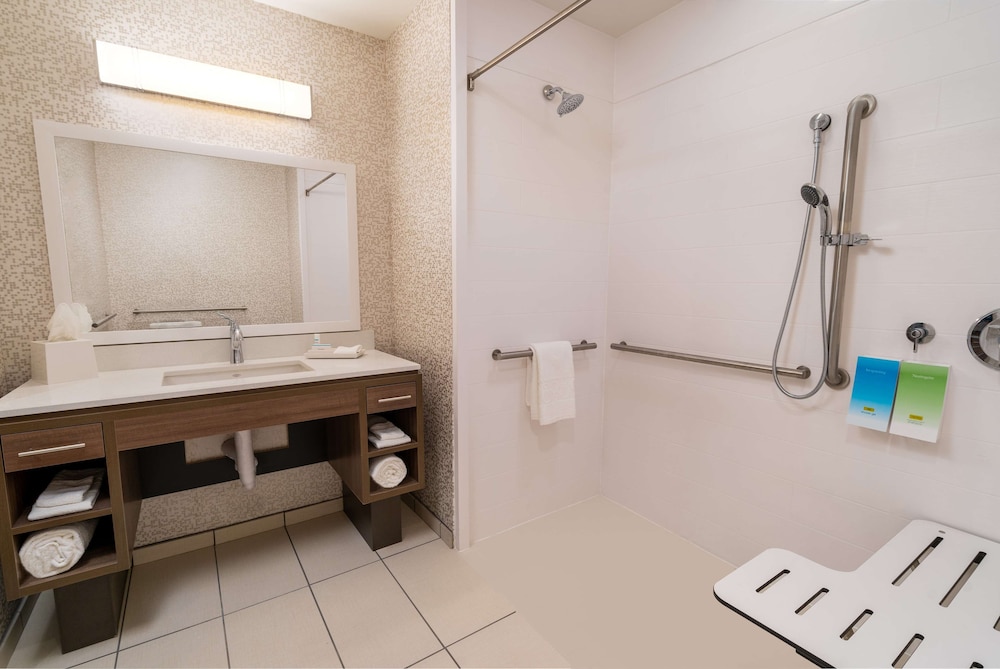 Studio Suite, 1 King Bed, Non Smoking - Photo 9