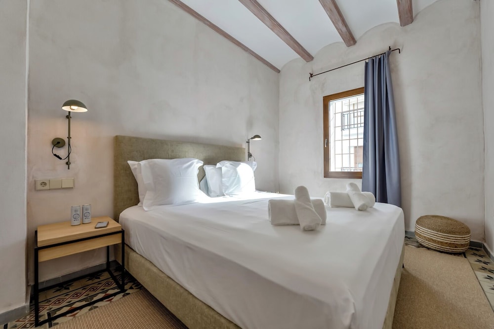 DOUBLE ROOM KING photo 3