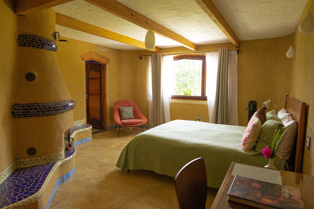 Junior Suite, 1 Queen Bed photo 3