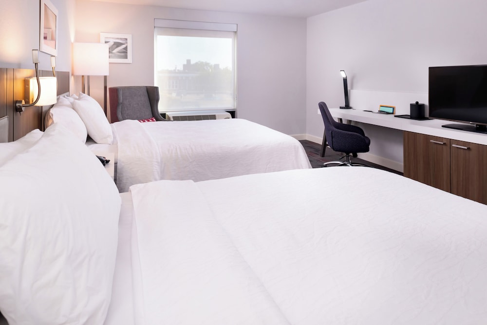 Room, 2 Queen Beds, Accessible, Bathtub (Mobility) photo 3