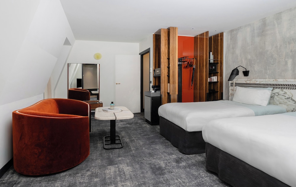 Deluxe Room (Balcony upon availability) photo 2