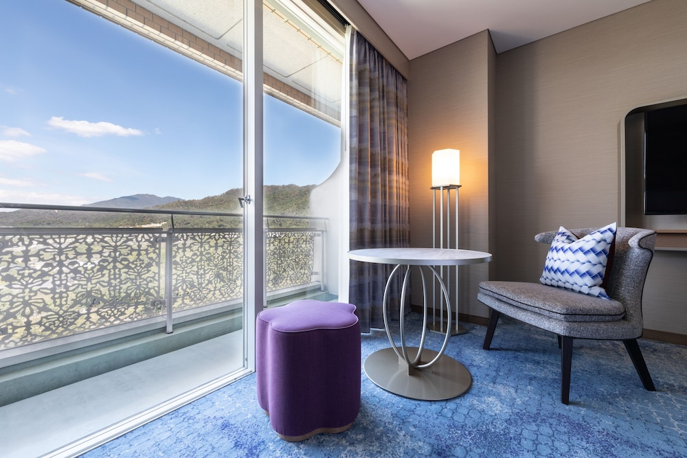 Deluxe Room, 2 Twin Beds (View) - Photo 4