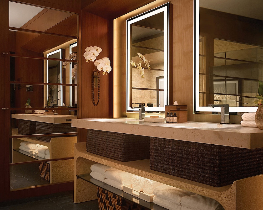 Room, 1 King Bed, Oceanfront