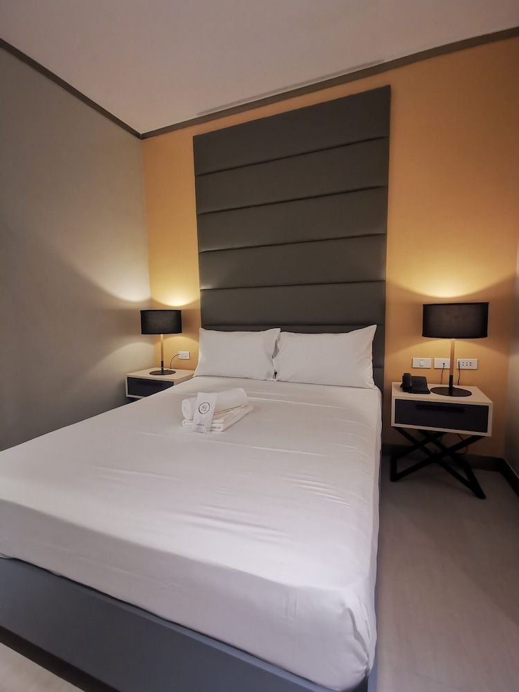 Deluxe Room - Photo 2
