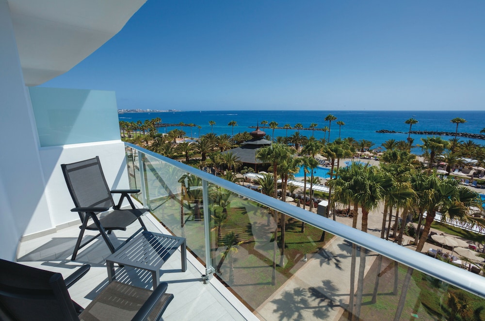 Double Room, Balcony, Sea View (Lateral Sea View)