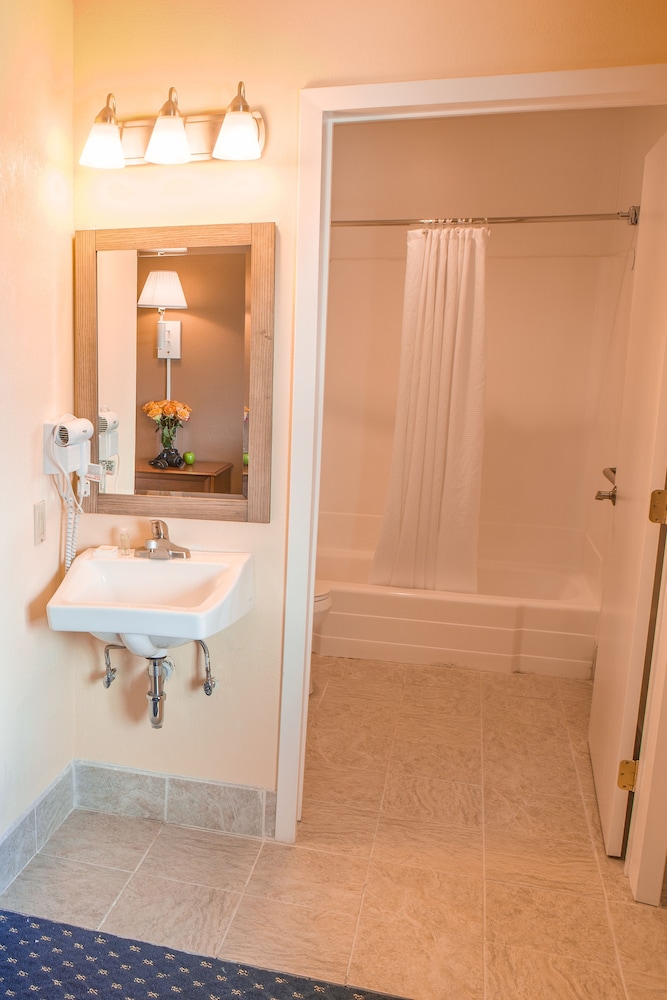 Business Room, 1 Queen Bed - Photo 8