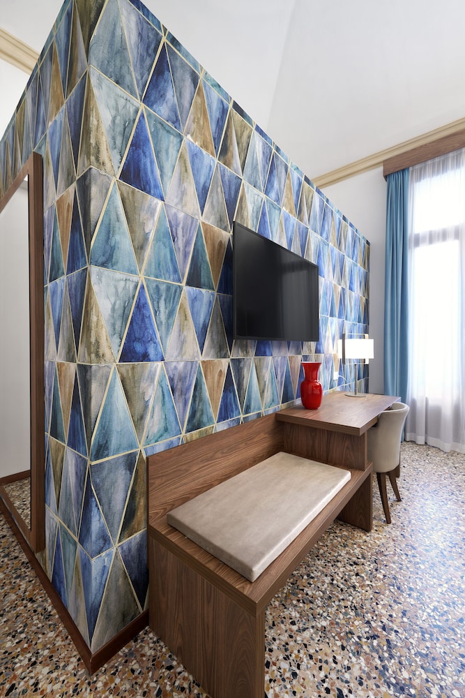 Superior Room - Photo 7