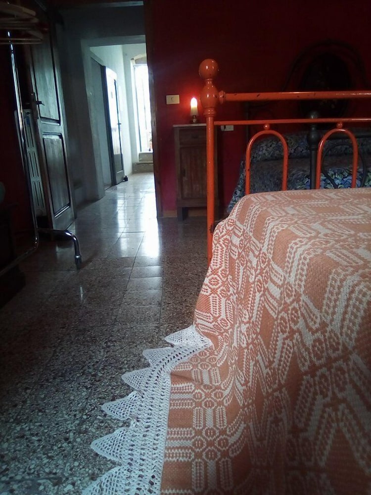 Comfort Apartment, Private Bathroom, Hill View photo 1