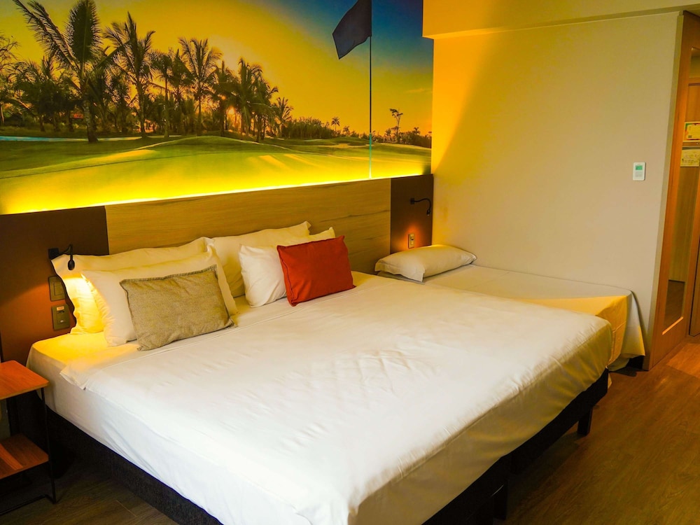 Superior Room, Multiple Beds photo 1
