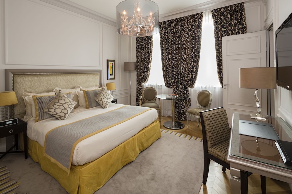 Grand Room (Deluxe) photo 3