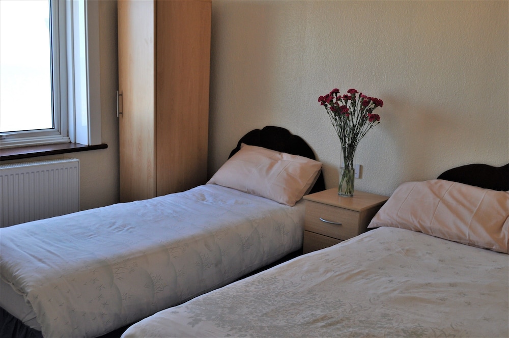 Twin Room, Ensuite - Photo 1
