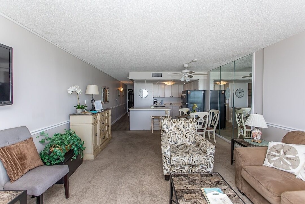 Condo, 1 Bedroom photo 3