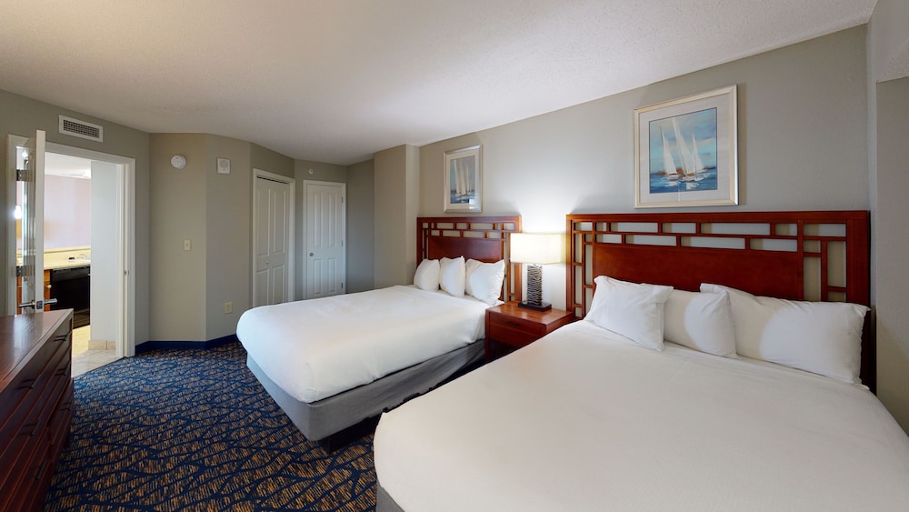 Deluxe Room, 2 Bedrooms, Oceanfront (Angle) - Photo 4