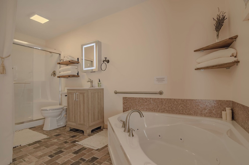 Luxury Double Room, 1 King Bed photo 2