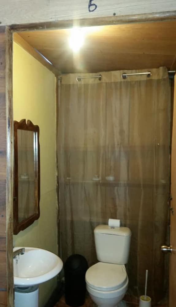 Comfort Room, Multiple Beds, Non Smoking photo 2