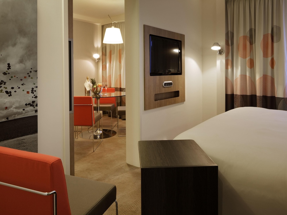 Executive Suite, 1 King Bed photo 2