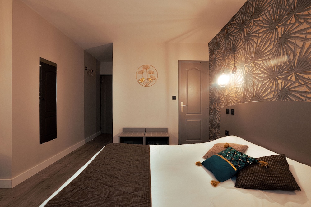Standard Double Room (AC on request) photo 2