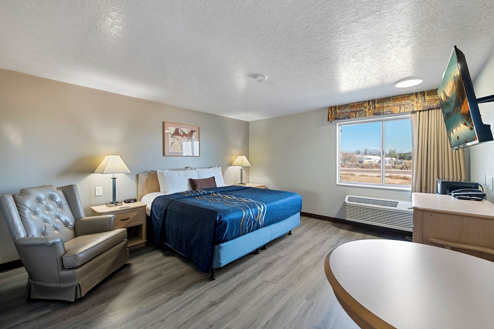 Superior Room, 1 King Bed, Non Smoking photo 3
