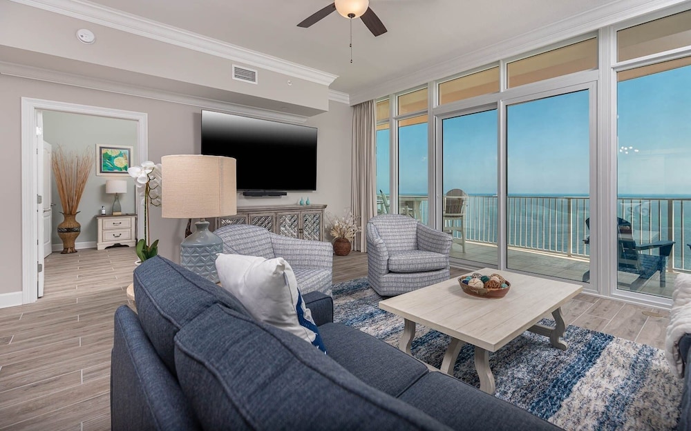 Condo, 3 Bedrooms
