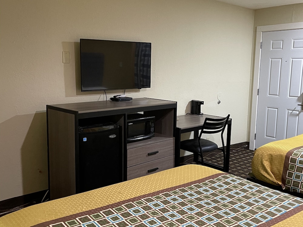 Room, 2 Double Beds, Non Smoking - Photo 3
