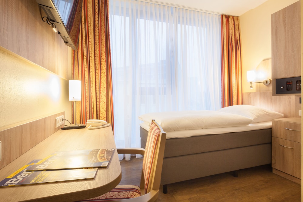 Deluxe Single Room photo 3