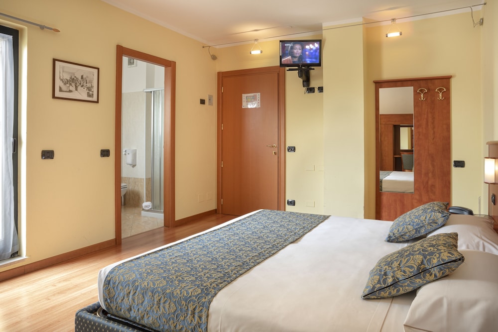 Double Room, Balcony, Courtyard Area