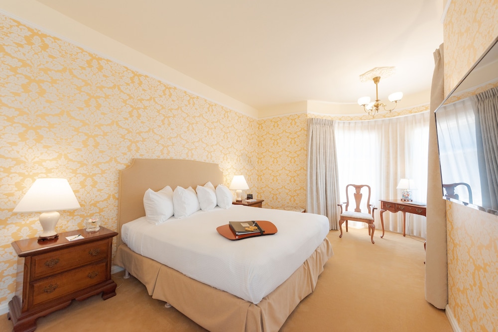 Signature Room, 1 King Bed (Cupola)
