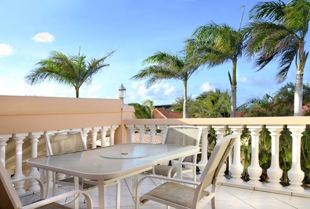 Villa photo 3