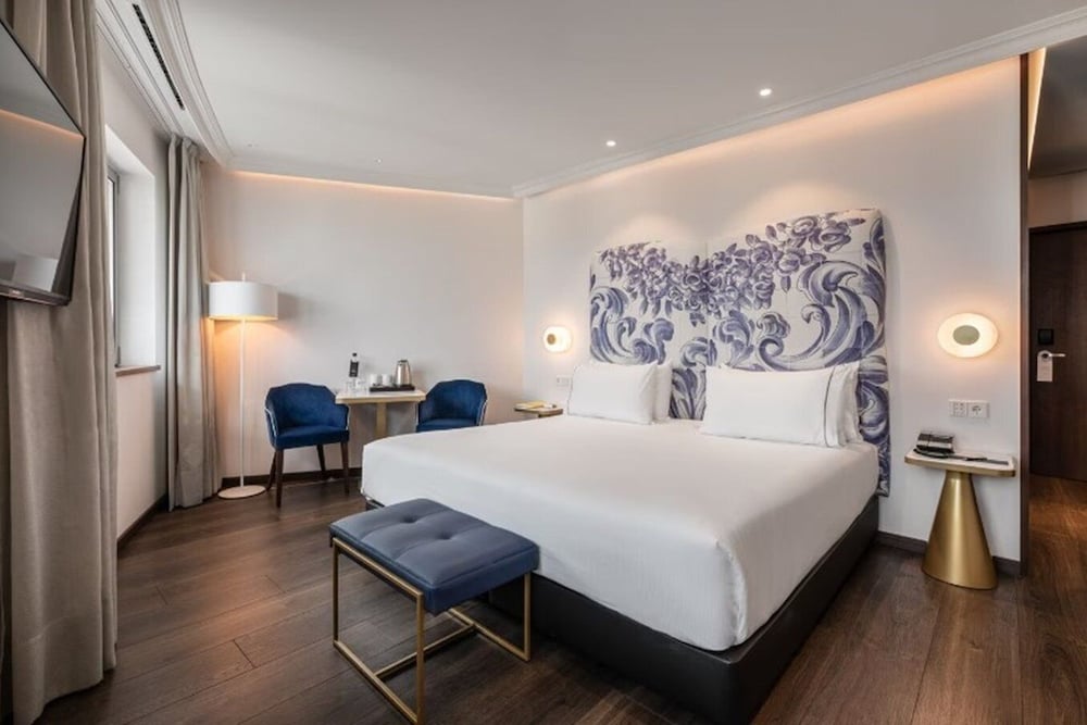 Deluxe Double Room Single Use, River View