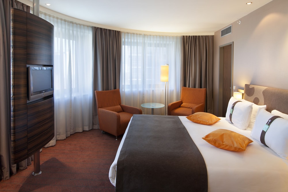 Suite, 1 King Bed, Non Smoking - Photo 1