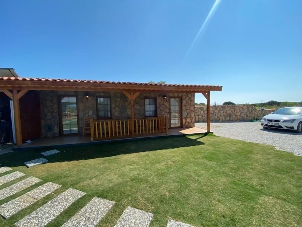 Superior Room, 1 Double Bed, Patio, Garden View photo 3