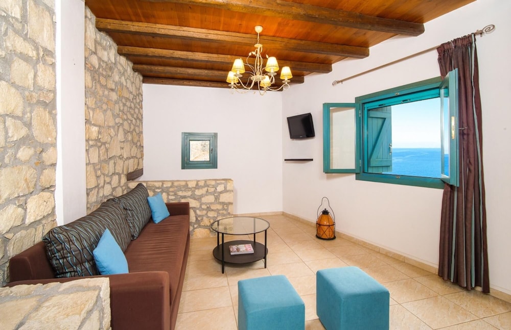 Villa photo 1