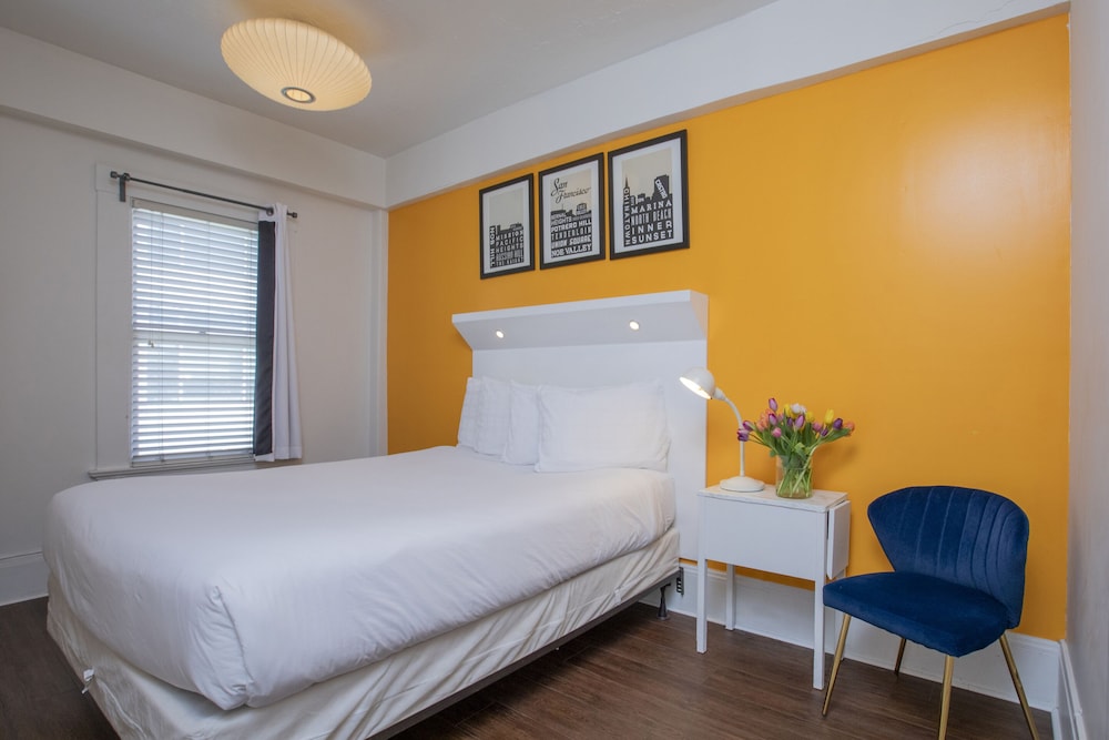 Standard Double Room, Ensuite - Photo 1