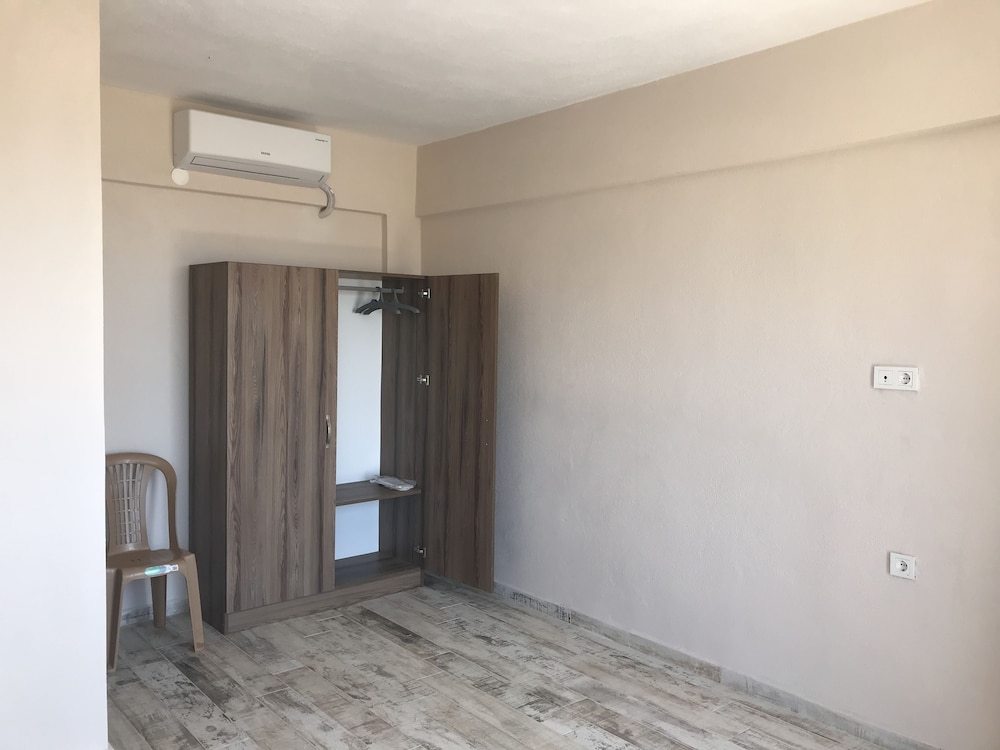 Standard Triple Room photo 3