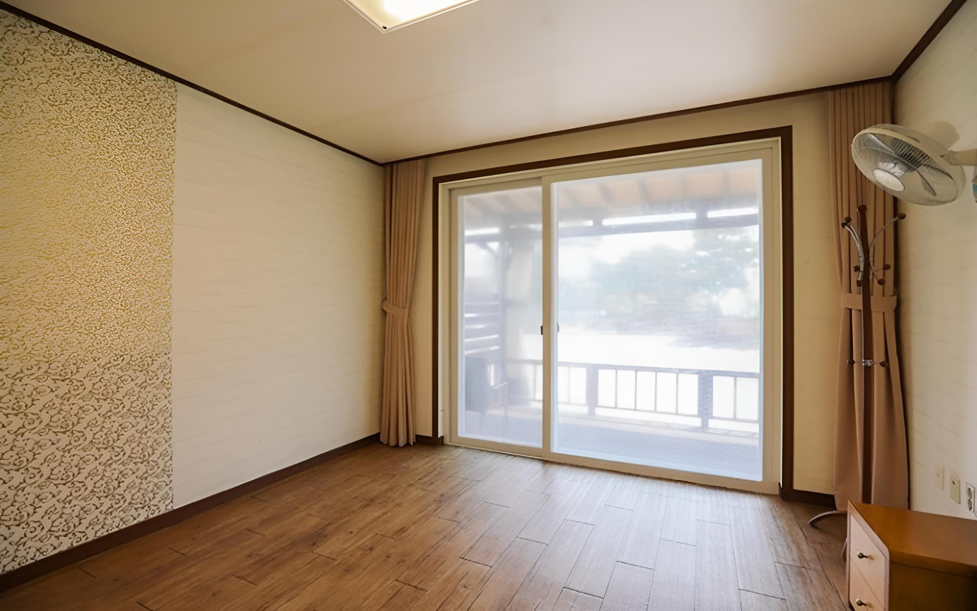 Room (2 building room 102 (50m ondol)) - Photo 3