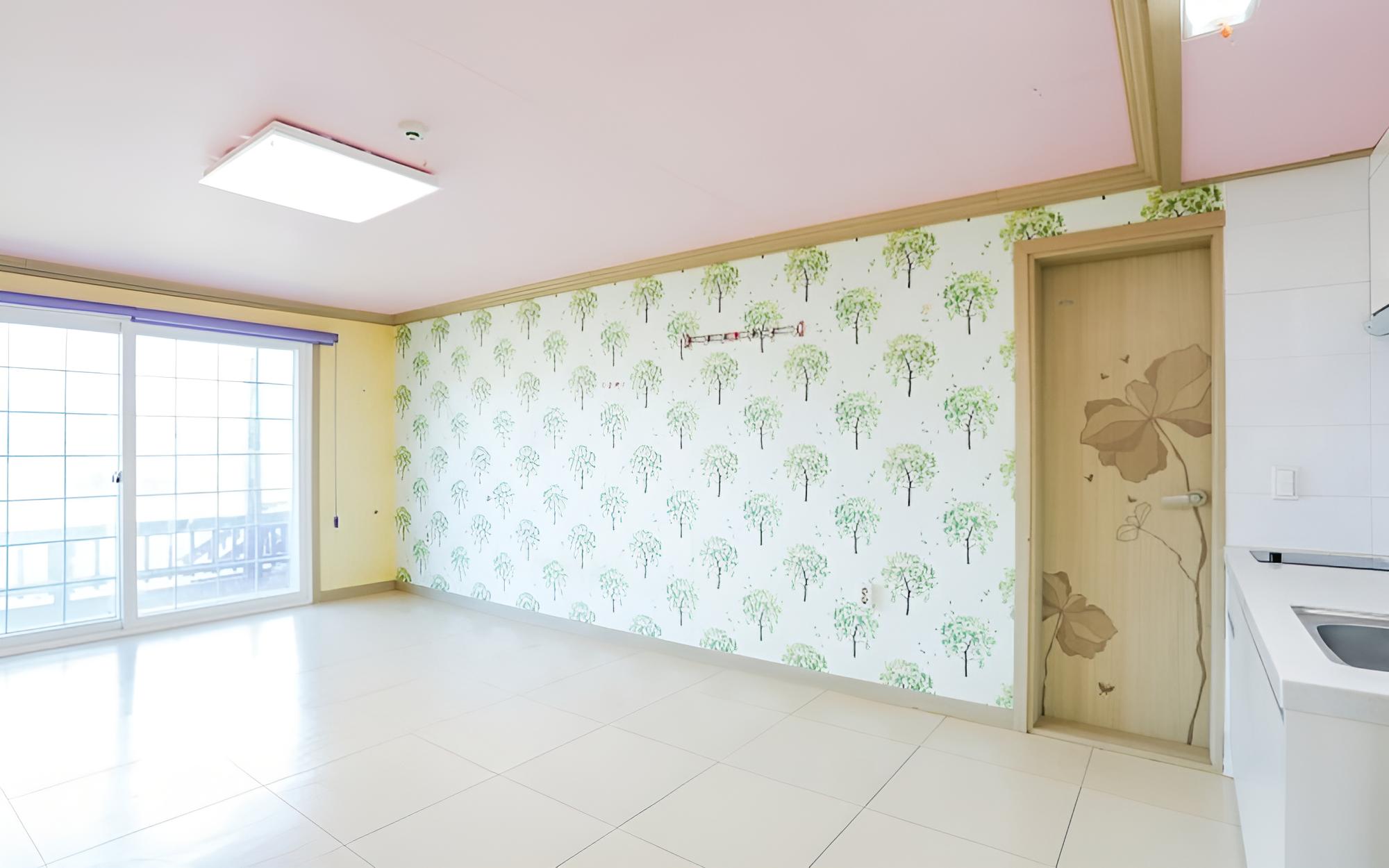 Room (Green) photo 2