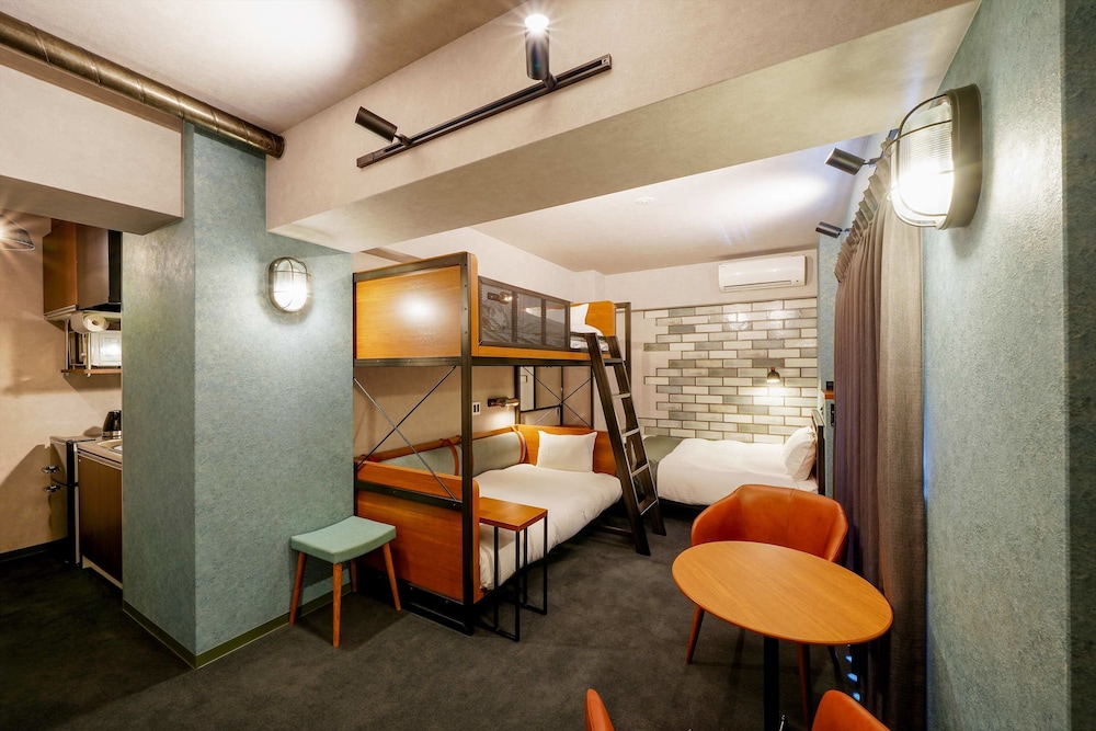 Bunk Bed with 1 Double Bed- Greystone(Please see policies and room information before you book) - Photo 7