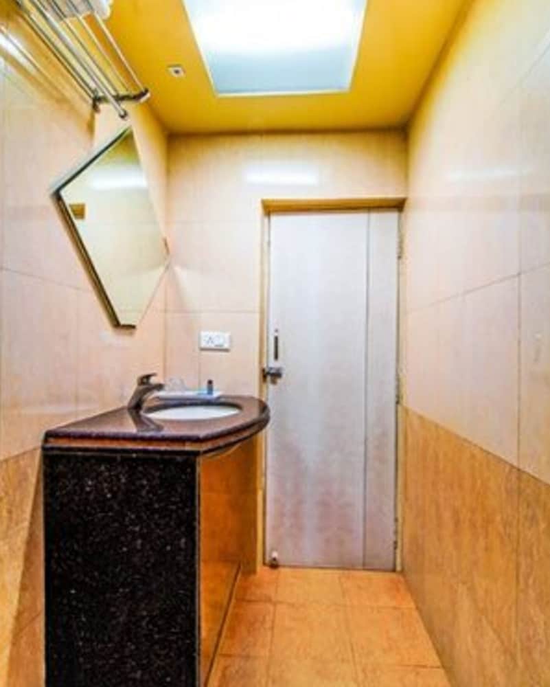 Executive Room - Photo 2