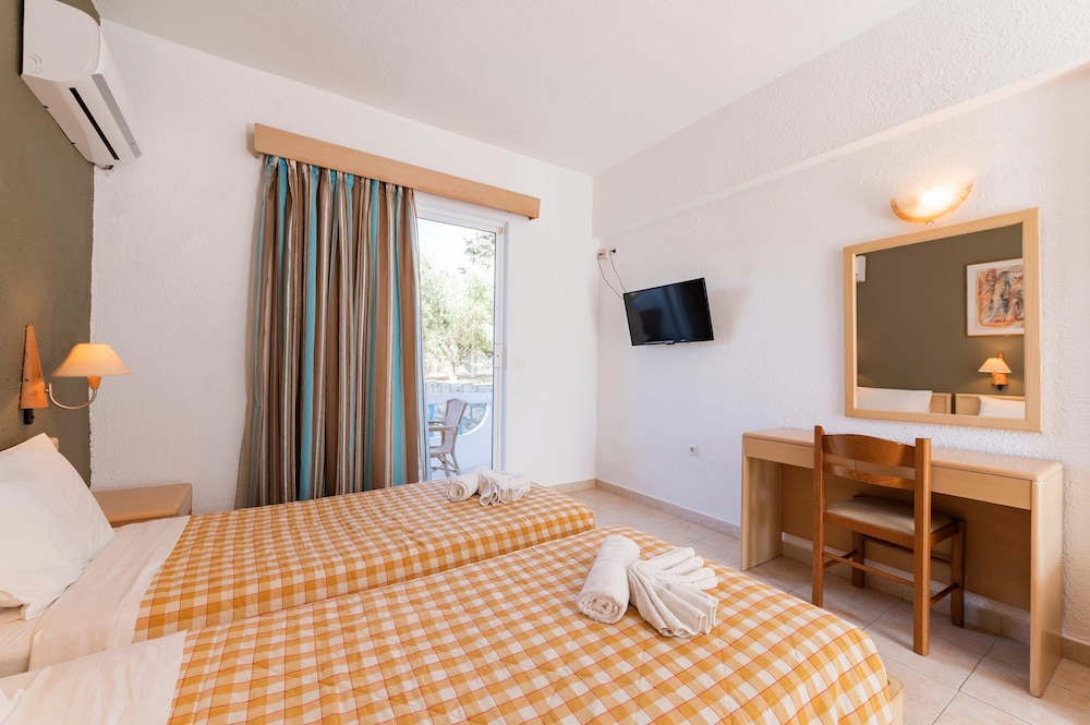 Standard Triple Room (3) photo 3